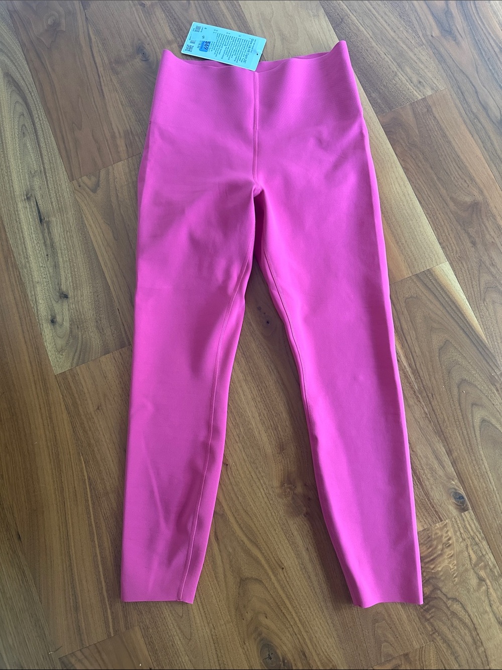 lululemon athletica Glow Up HR Tight 25” Size 8 NWT